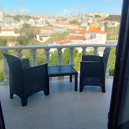 Manelmar בית אירוח נאזרה