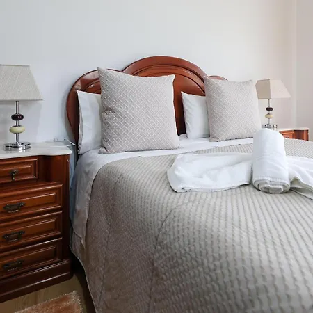 Homestay Quartos Da Tia Laura Nazare