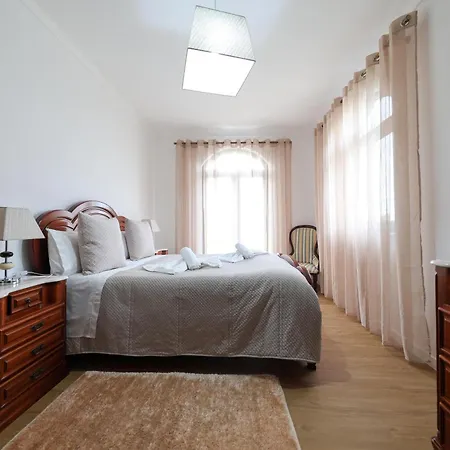 Quartos Da Tia Laura Homestay *