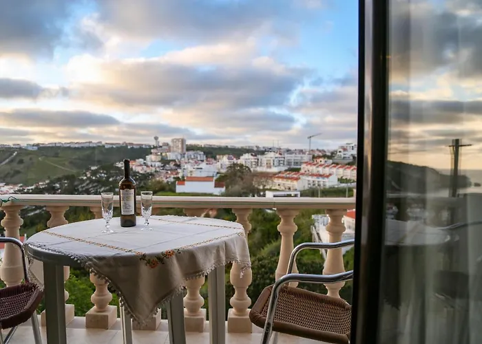 Проживание в семье Manelmar