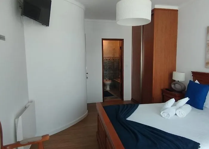 Проживание в семье Manelmar *